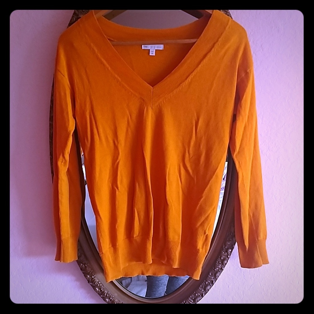 Gap mustard yellow V-neck knit top sweater